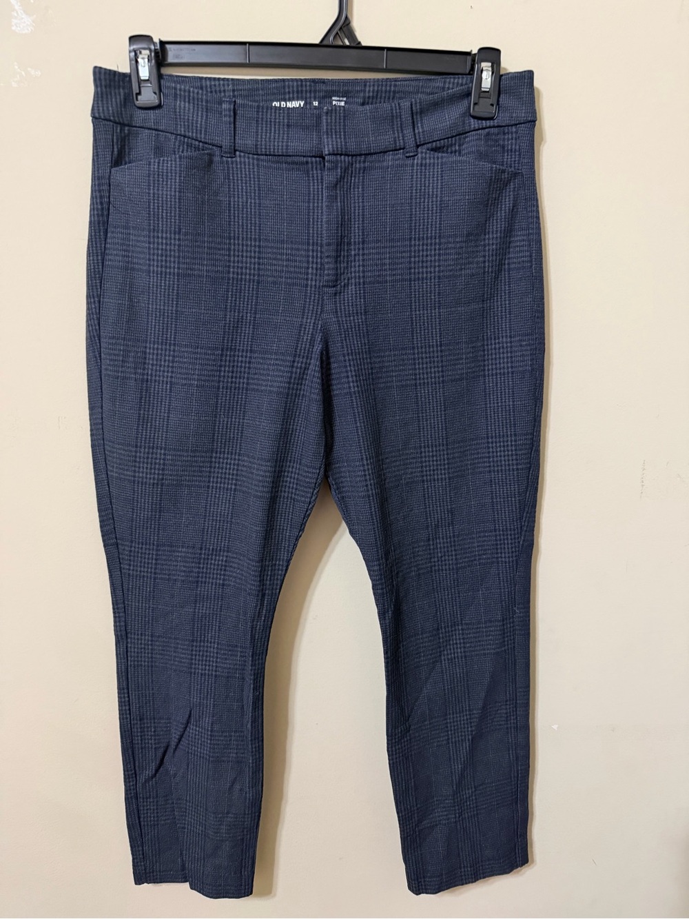Old Navy Dark Navy Plaid pixie ankle stretch secret smooth pockets stretch 12